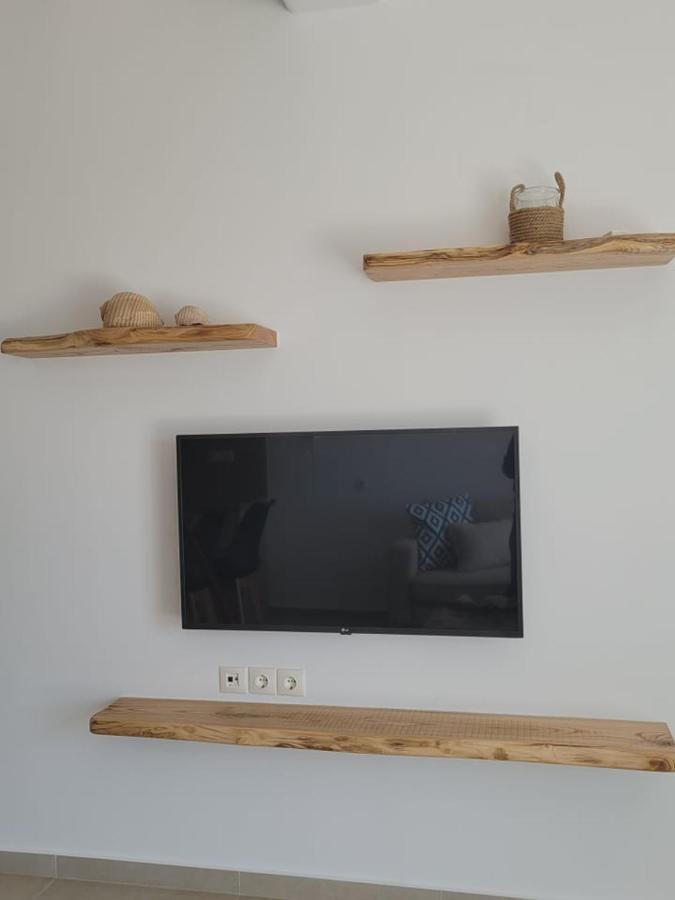 Polivios Apartment Adamantas (Milos)